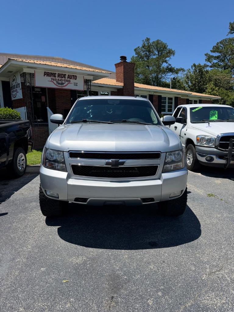 2013 Chevrolet Avalanche 4WD Avalanche LT's photo