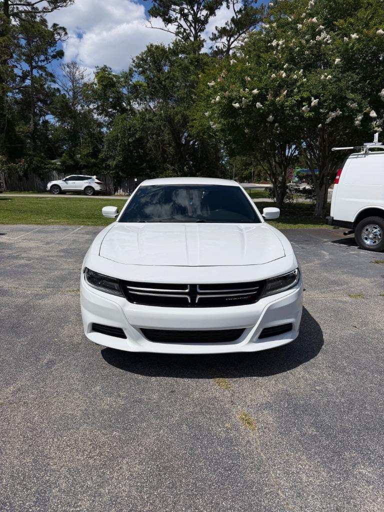 2016 Dodge Charger SE's photo