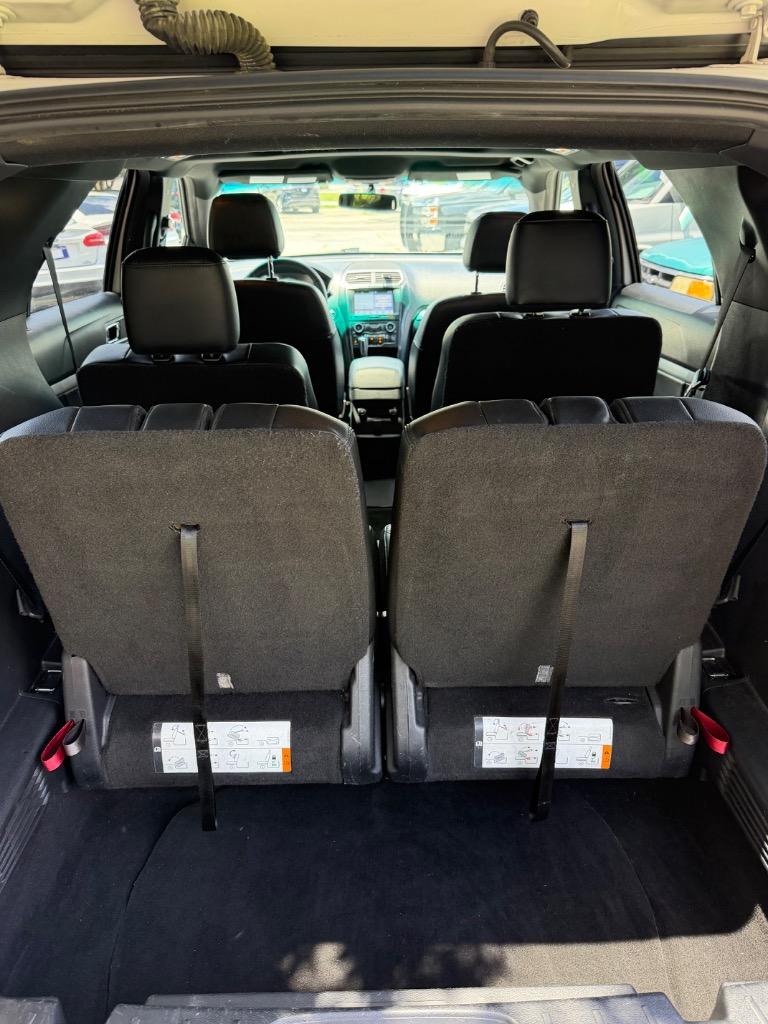 2017 Ford Explorer XLT - Photo 11